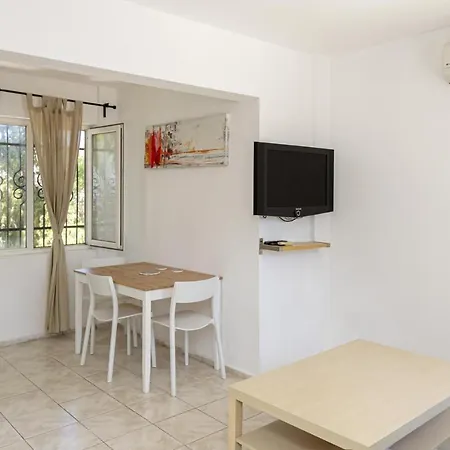 Appartamento 1 Bedroom Central House In *