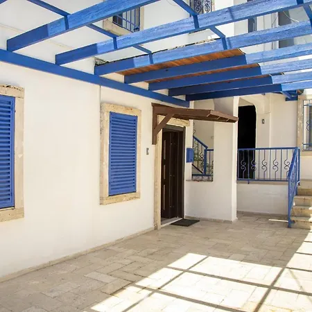 1 Bedroom Central House In Bodrum