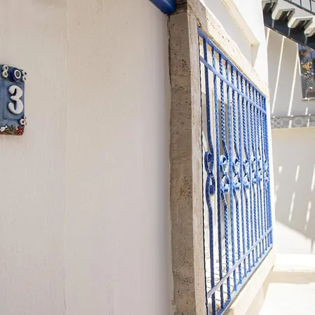 Appartamento 1 Bedroom Central House In *