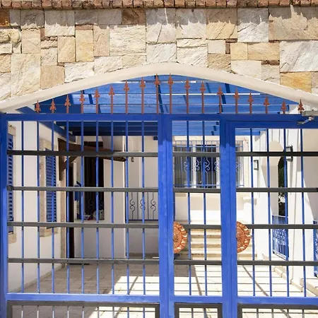 1 Bedroom Central House In * Bodrum